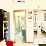 Polignano With Jacuzzi, Garden & Parking * פולינאנו א מארה