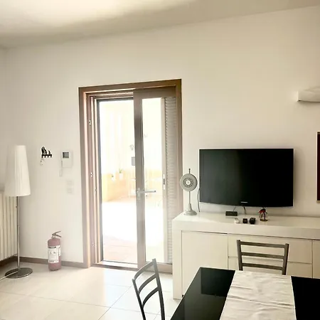 Polignano With Jacuzzi, Garden & Parking