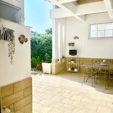 Polignano With Jacuzzi, Garden & Parking וילה פולינאנו א מארה