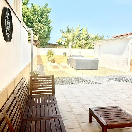빌라 Polignano With Jacuzzi, Garden & Parking