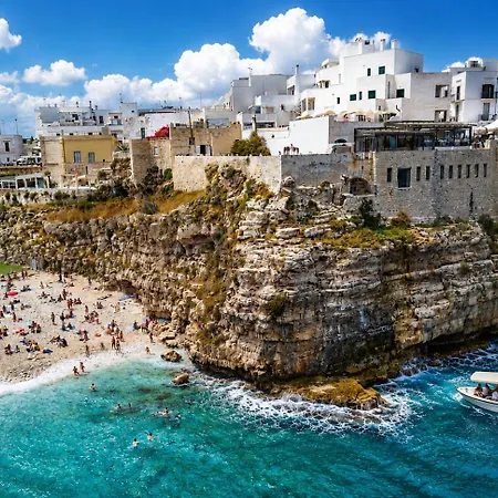 Polignano With Jacuzzi, Garden & Parking فيلة *