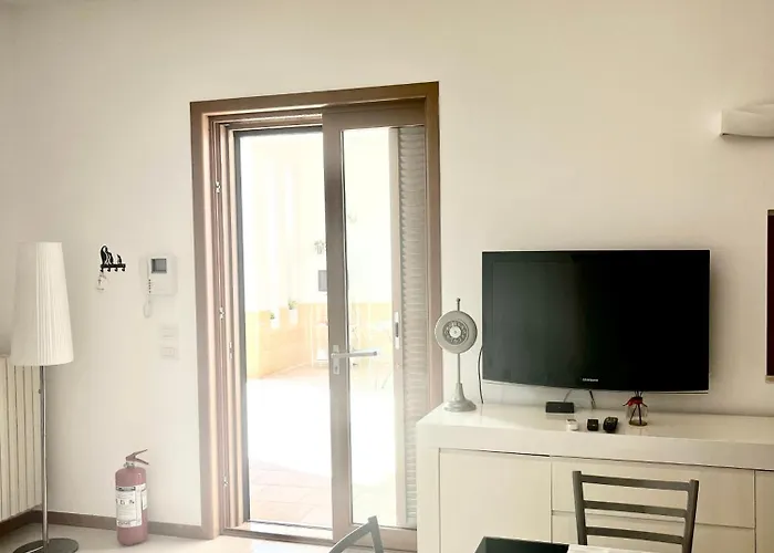 Polignano With Jacuzzi, Garden & Parking
