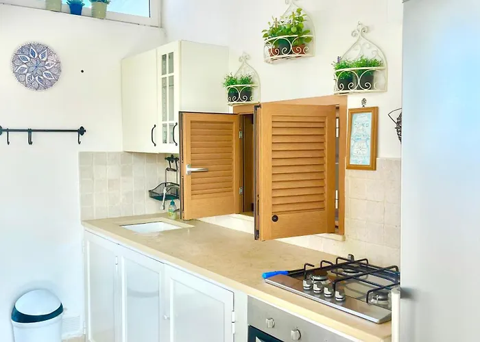 빌라 Polignano With Jacuzzi, Garden & Parking